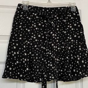 Black and White Star Print Tie Front Flowy Skirt Sz S